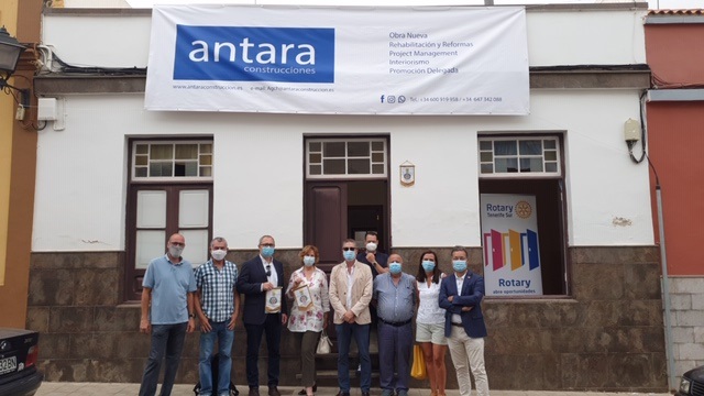 HOPE & LIGHT. Esperanza y luz. Varias entidades, entre ellas el Rotary Club Tenerife Sur se unen para ayudar a madres con niños en situación de exclusión social.