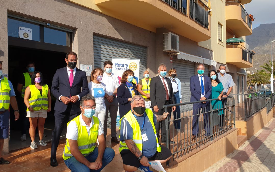 Visita del Presidente del Gobierno de Canarias a la despensa solidaria del Rotary Club Tenerife Sur