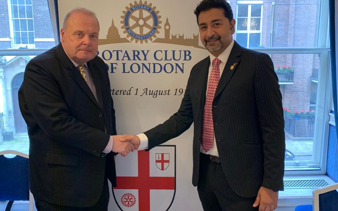Suresh Ramesh miembro de Rotary Club Tenerife Sur visita oficialmente al Club Rotario de Londres