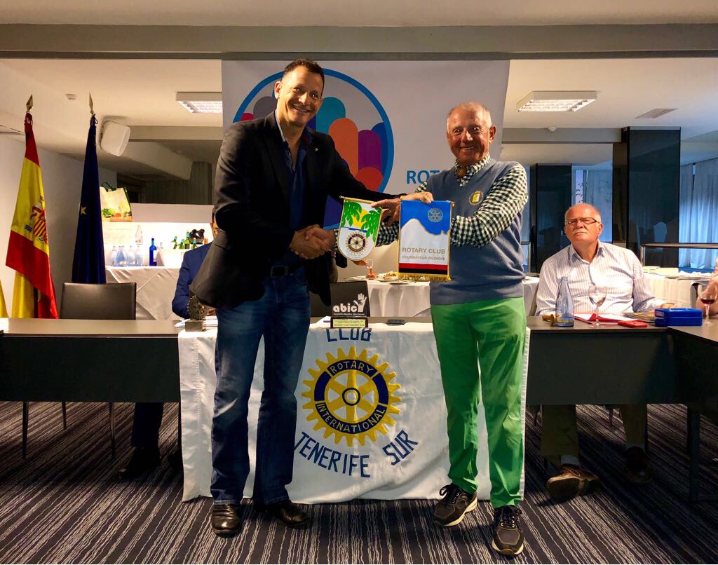 Visita del compañero del Rotary Club de Courmayur en Valle D’Aosta, Italia