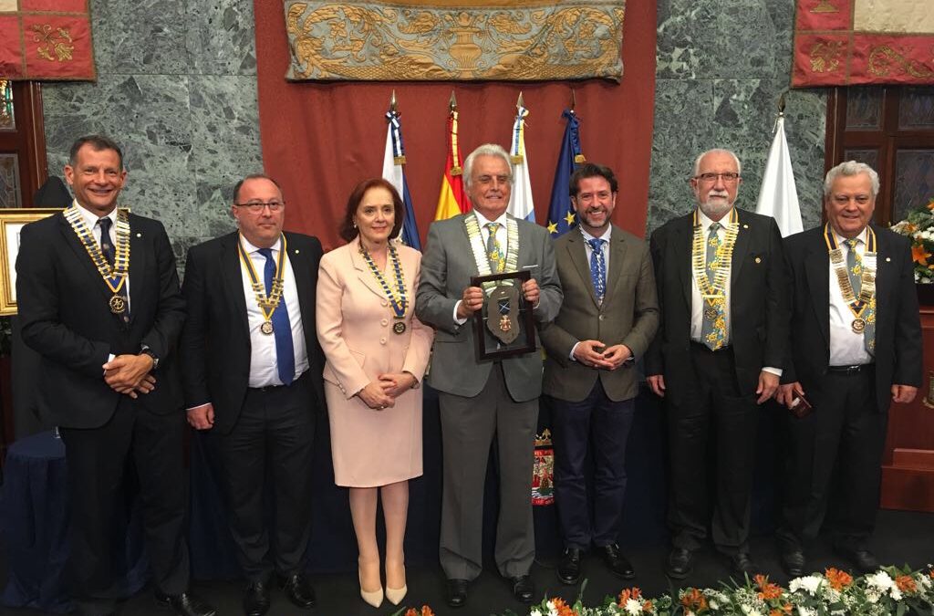 El Cabildo entrega la Medalla de Oro de la Isla a los clubes rotarios de Tenerife