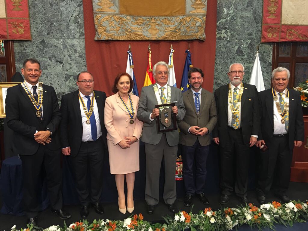El Cabildo entrega la Medalla de Oro de la Isla a los clubes rotarios de Tenerife