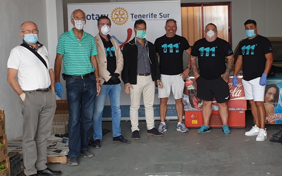 Los Rotarios con la ayuda de un grupo de voluntarios centralizan en un local de Adeje las ayudas en alimentación de emergencia