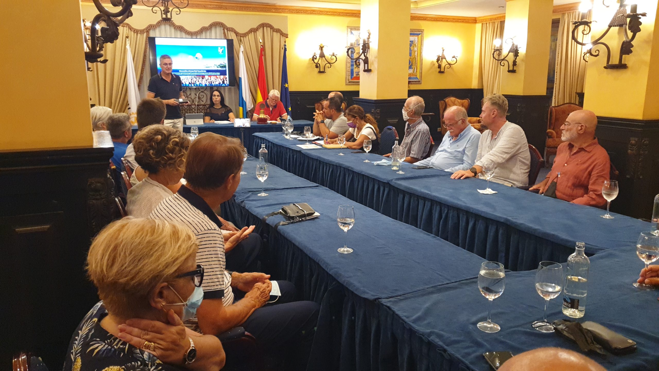 Primera reunión presencial en la nueva sede del Hotel Villa Cortés