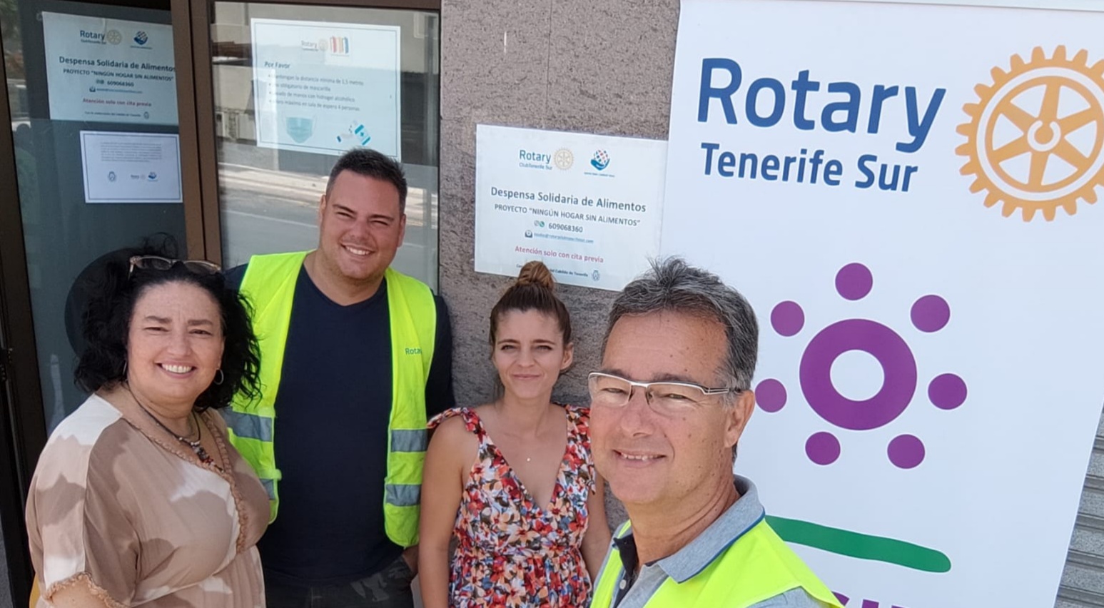 Técnicos del Cabildo de Tenerife realizan una visita a nuestra despensa Solidaria