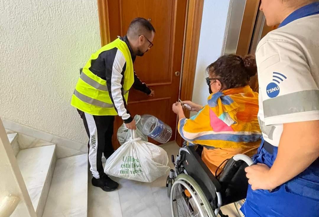 Nuestro Rotaract realizando ayudas Humanitarias