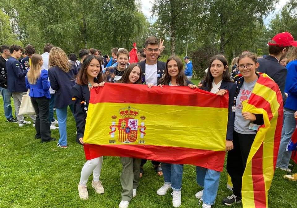 Nuestros estudiantes se encuentran con sus familias de acogida y compañeros de otros países