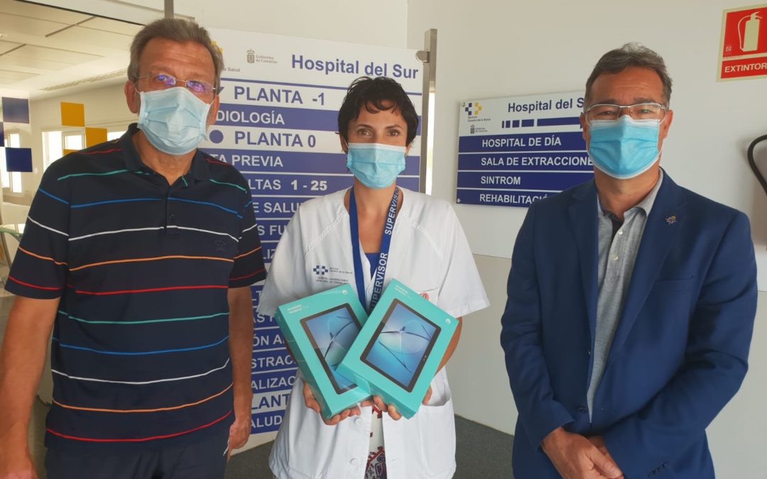 Rotary Club sigue entregando tablets para videoconferencias en hospitales y residencias públicas