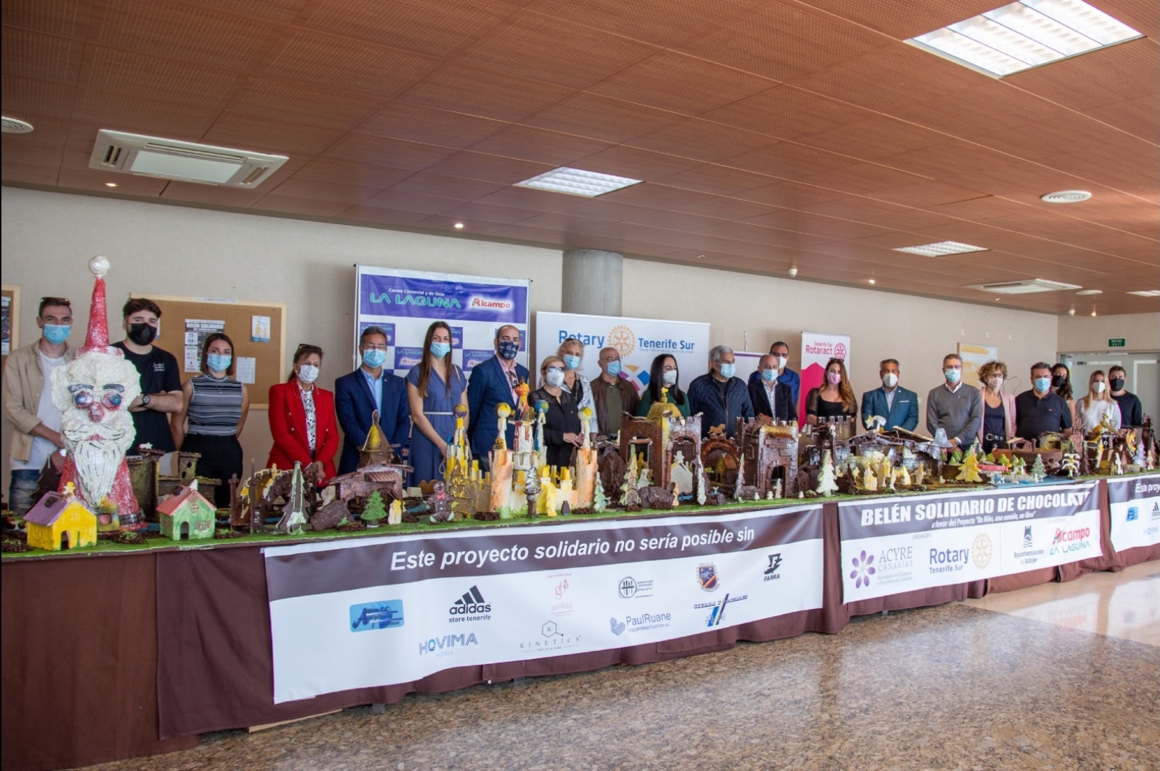 Acyre Canarias y Rotary Club Tenerife Sur abren el BELÉN SOLIDARIO DE CHOCOLATE en el CDTCA de Adeje